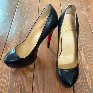 Christian Louboutin Daffodile EU38